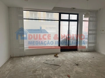 Loja para Venda em Peniche