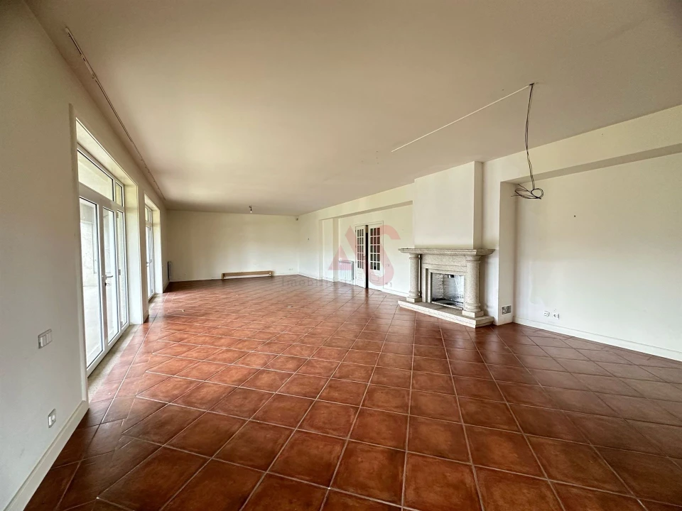 Moradia T3 para Arrendamento em Caldas de Vizela (São Miguel e São João) Foto 5