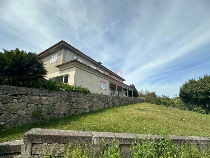 Moradia T3 para Arrendamento em Caldas de Vizela (São Miguel e São João) Foto 2