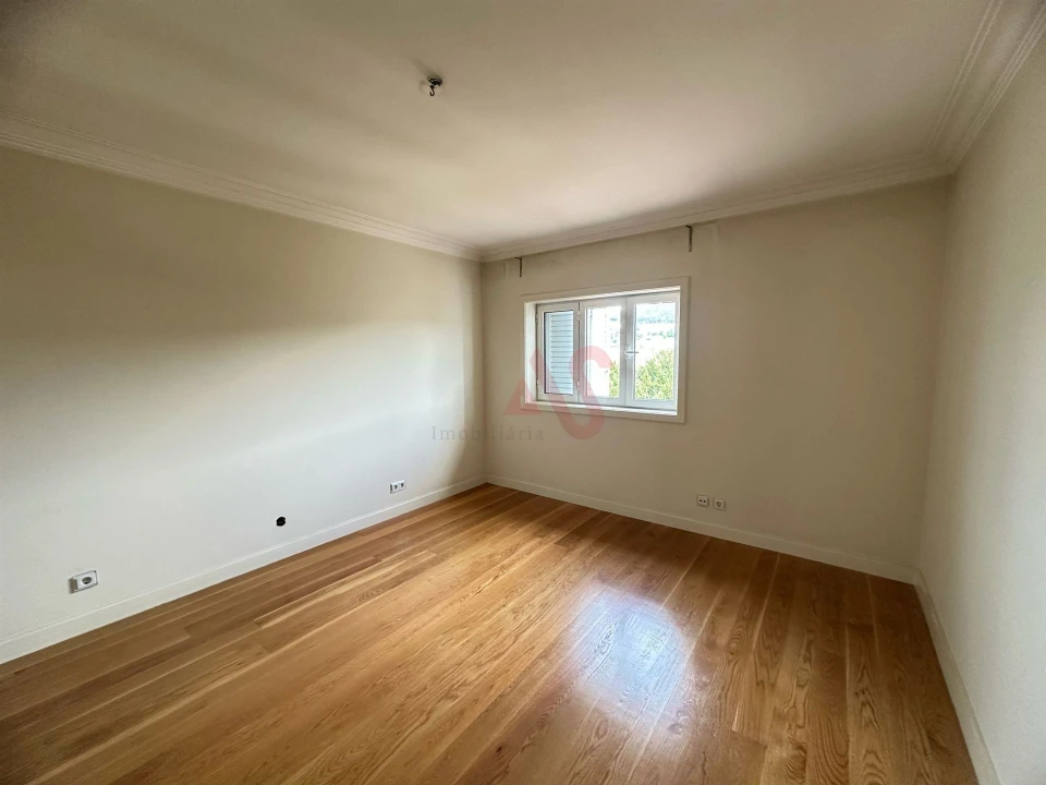 Moradia T3 para Arrendamento em Caldas de Vizela (São Miguel e São João) Foto 10