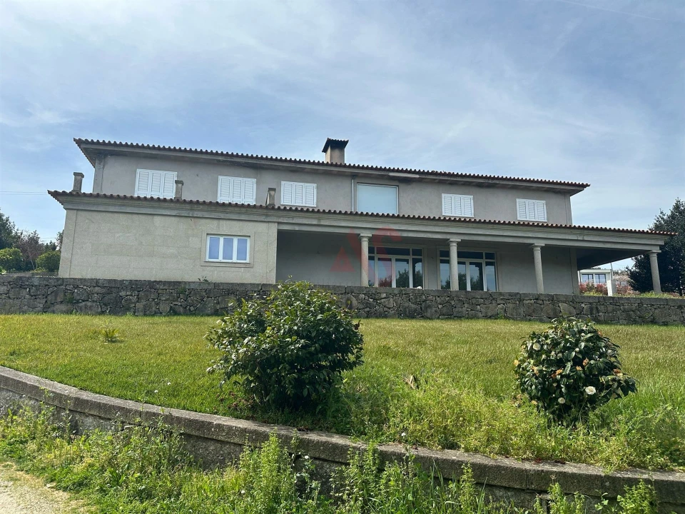 Moradia T3 para Arrendamento em Caldas de Vizela (São Miguel e São João) Foto 1