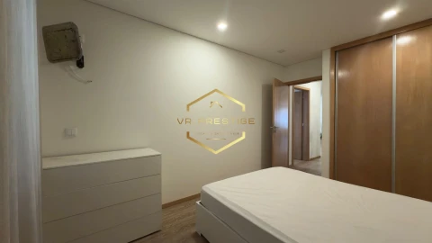 Apartamento T3 para Venda em Póvoa de Varzim, Beiriz e Argivai
