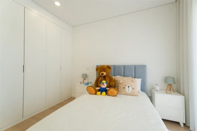 Apartamento T3 para Venda em Sobrado e Bairros