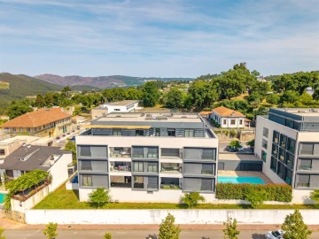 Apartamento T3 para Venda em Sobrado e Bairros
