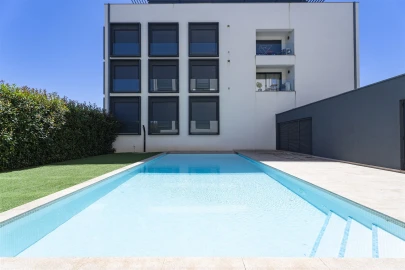 Apartamento T3 para Venda em Sobrado e Bairros
