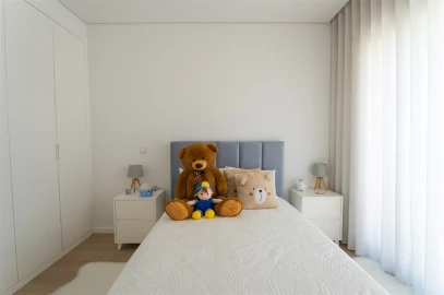 Apartamento T3 para Venda em Sobrado e Bairros