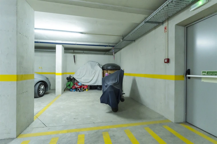 Apartamento T3 para Venda em Sobrado e Bairros Foto 16