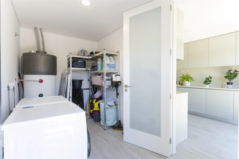 Apartamento T3 para Venda em Sobrado e Bairros Foto 31