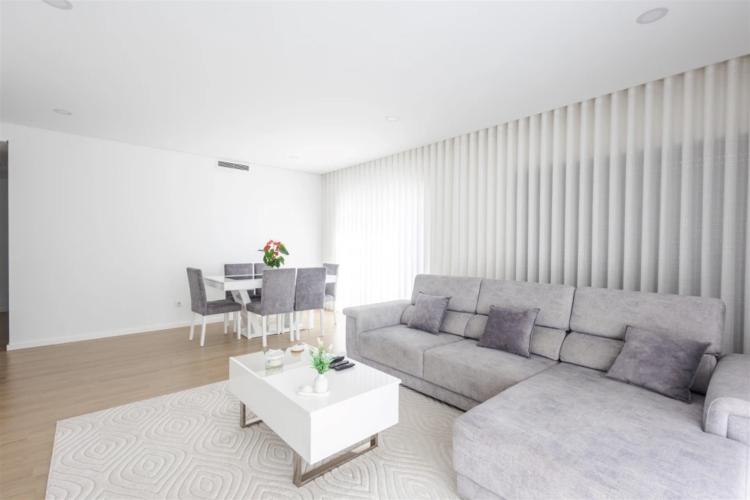 Apartamento T3 para Venda em Sobrado e Bairros Foto 11