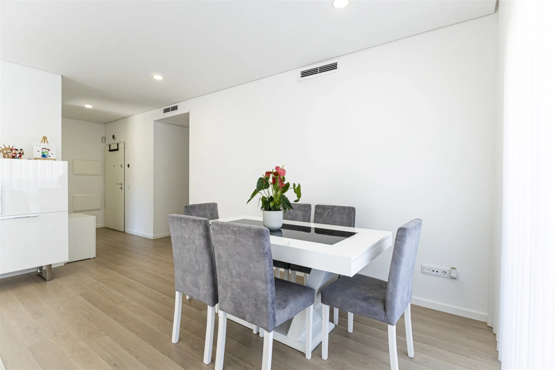 Apartamento T3 para Venda em Sobrado e Bairros Foto 27