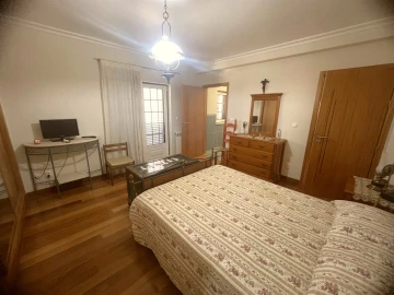 Moradia T5 para Venda em Nespereira