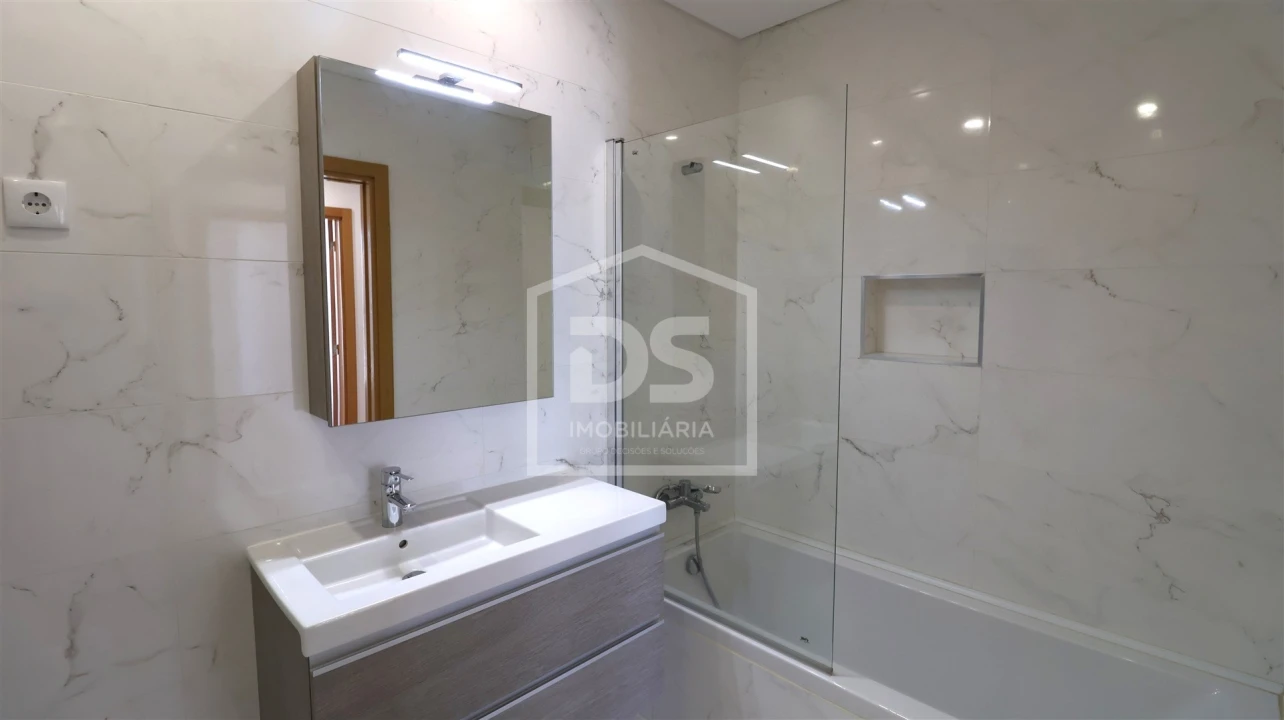 Apartamento T3 para Venda em Viseu Foto 18