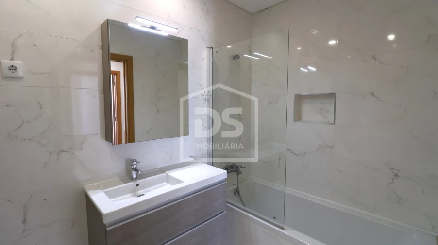 Apartamento T3 para Venda em Viseu Foto 18