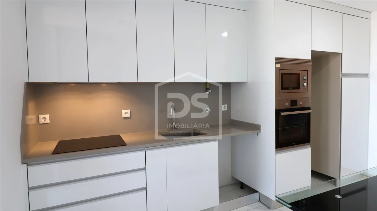 Apartamento T3 para Venda em Viseu Foto 9