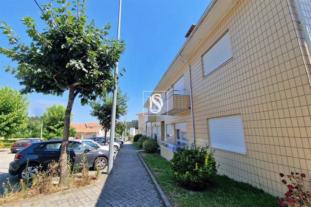 Apartamento T2 para Venda em Gião Foto 24