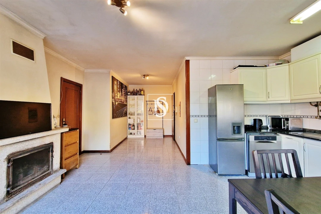 Apartamento T2 para Venda em Gião Foto 8