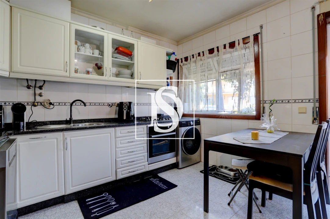 Apartamento T2 para Venda em Gião Foto 7