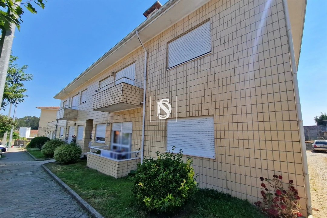 Apartamento T2 para Venda em Gião Foto 23