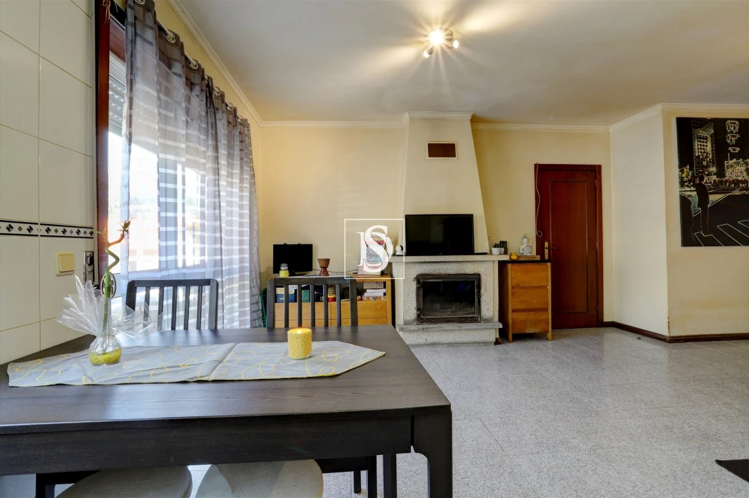 Apartamento T2 para Venda em Gião Foto 9