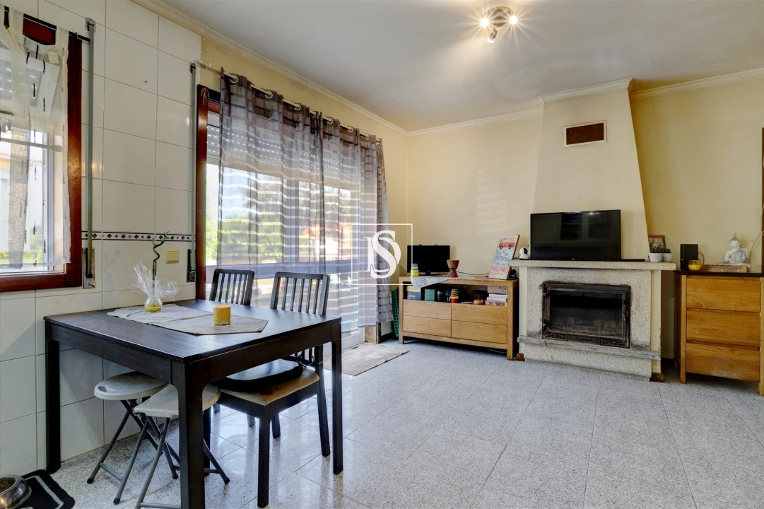 Apartamento T2 para Venda em Gião Foto 4