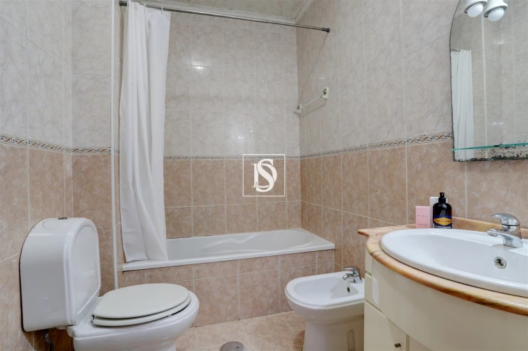Apartamento T2 para Venda em Gião Foto 14