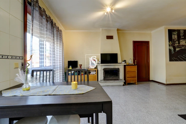 Apartamento T2 para Venda em Gião Foto 9