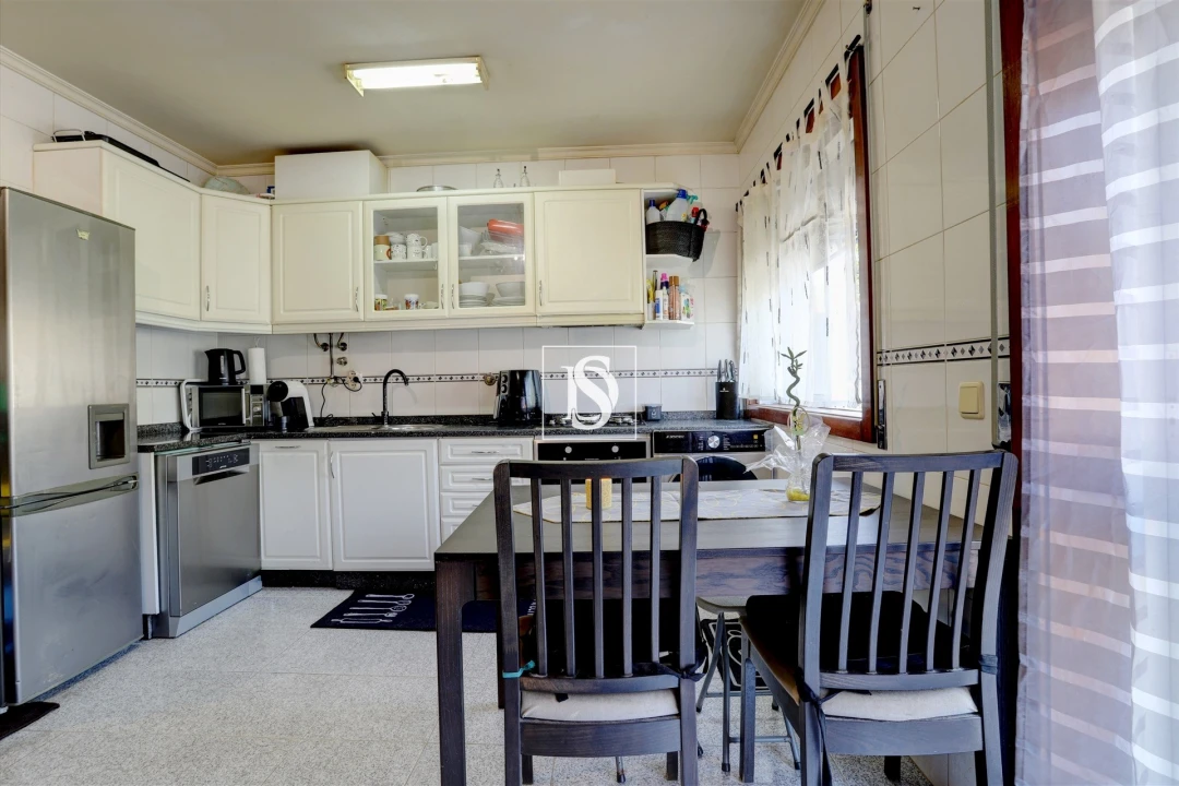 Apartamento T2 para Venda em Gião Foto 3