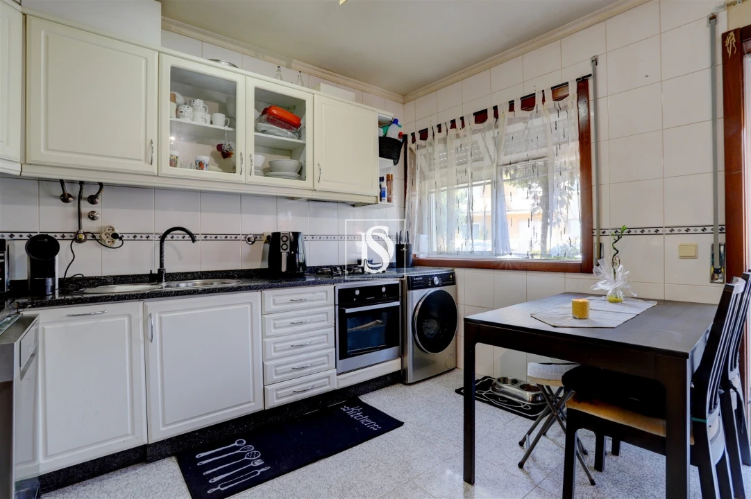 Apartamento T2 para Venda em Gião Foto 7