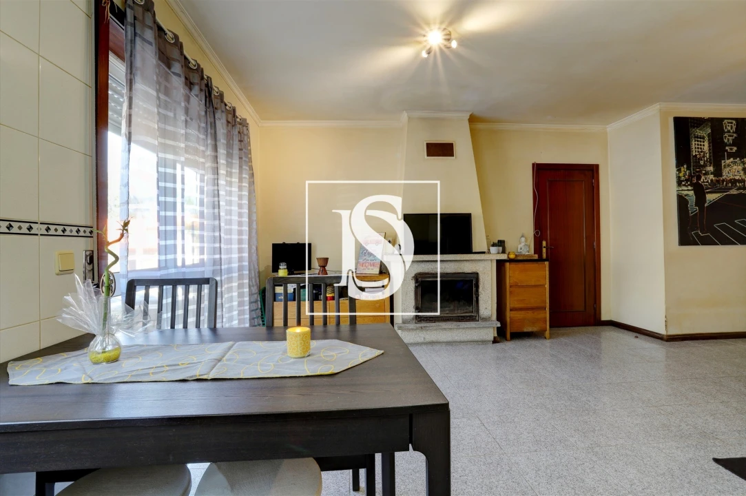 Apartamento T2 para Venda em Gião Foto 9