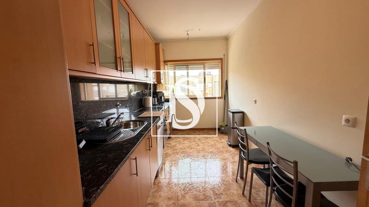 Apartamento T2 para Venda em Aver-O-Mar, Amorim e Terroso Foto 1