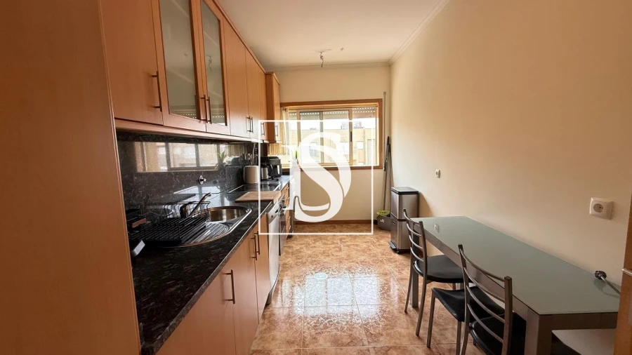 Apartamento T2 para Venda em Aver-O-Mar, Amorim e Terroso