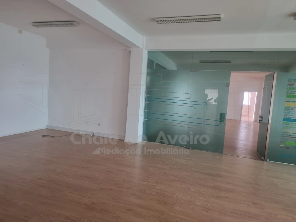 Escritório para Arrendamento em Albergaria-A-Velha e Valmaior Foto 3