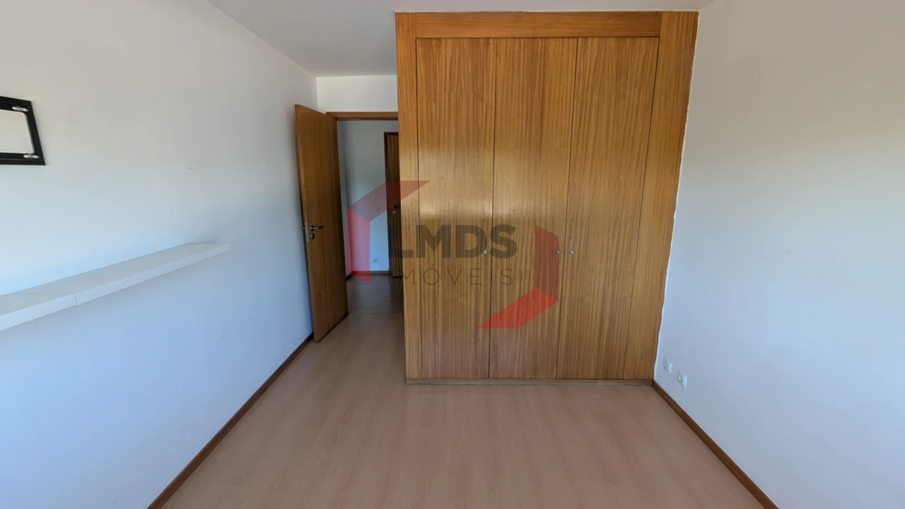 Apartamento T3 para Venda em Moreira Foto 18