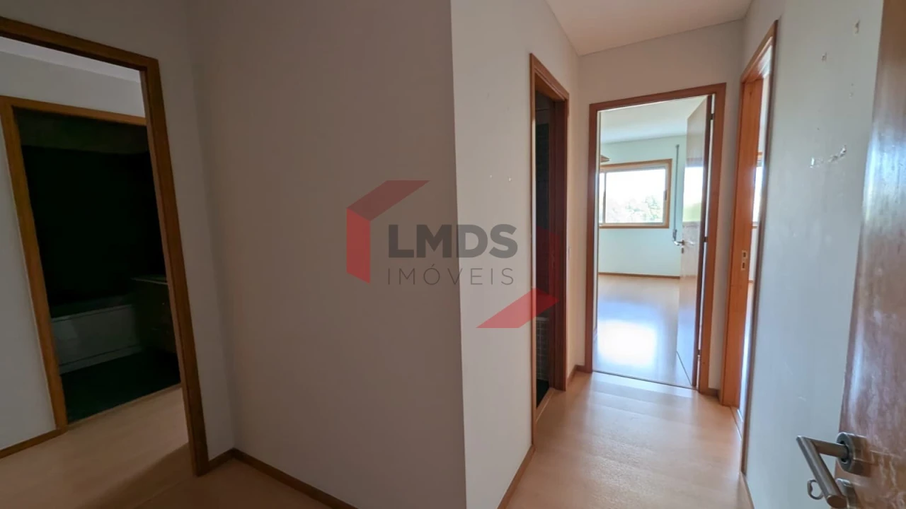 Apartamento T3 para Venda em Moreira Foto 8
