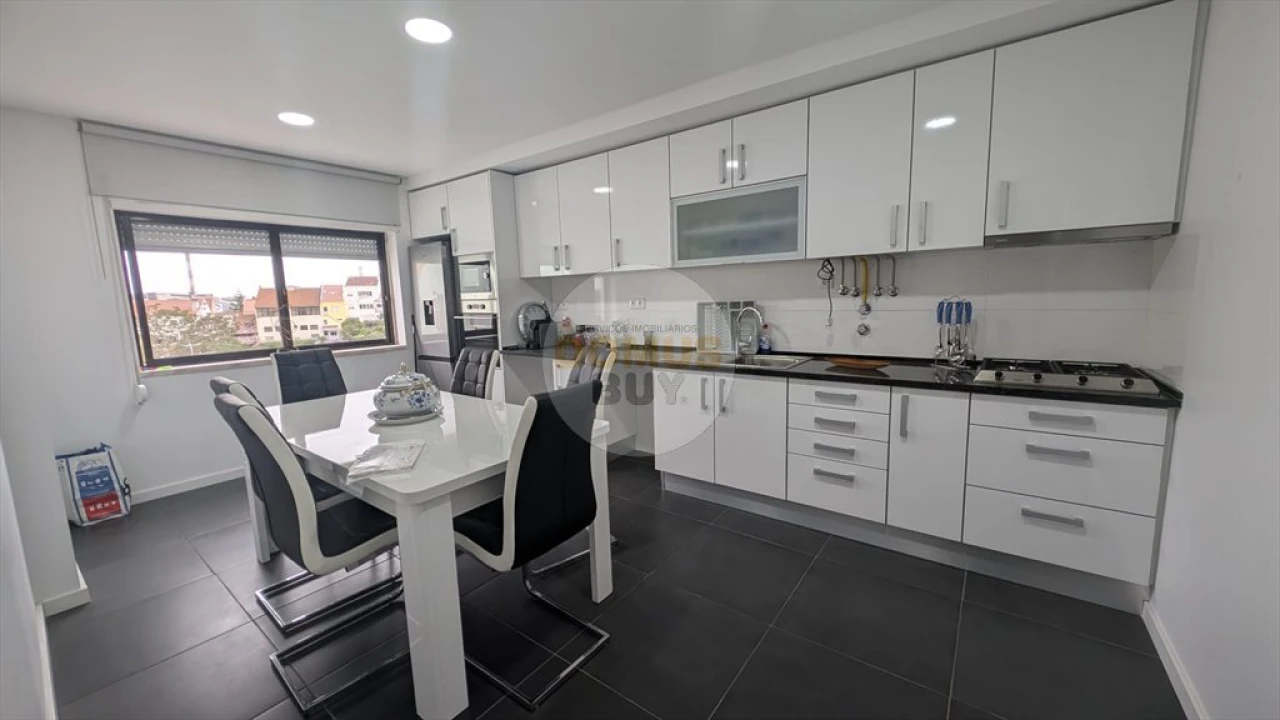 Apartamento T3 para Venda em Seixal, Arrentela e Aldeia de Paio Pires Foto 5