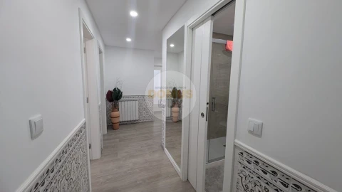 Apartamento T3 para Venda em Seixal, Arrentela e Aldeia de Paio Pires