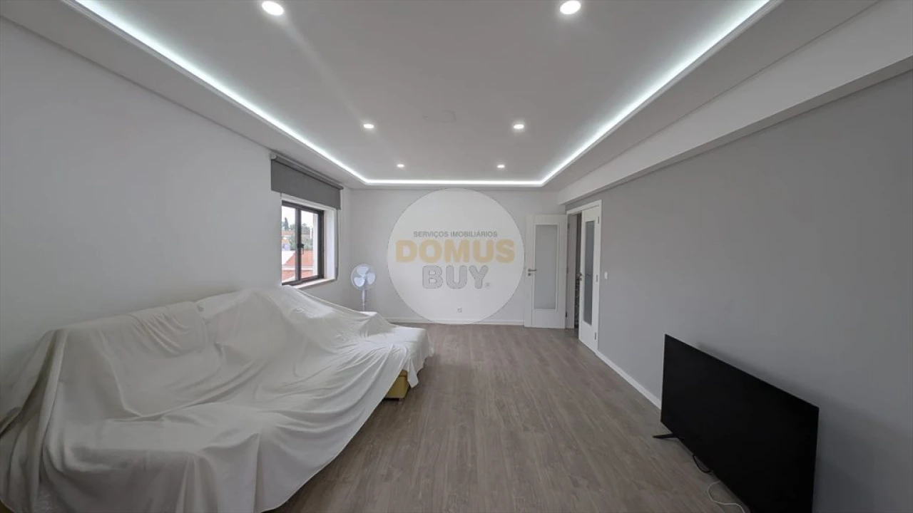 Apartamento T3 para Venda em Seixal, Arrentela e Aldeia de Paio Pires Foto 2