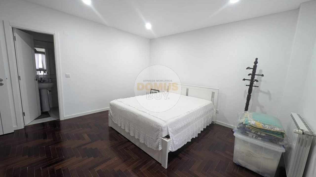 Apartamento T3 para Venda em Seixal, Arrentela e Aldeia de Paio Pires Foto 16