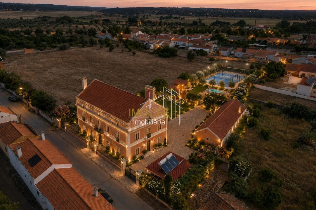 Moradia T9 para Venda em Couço Foto 1