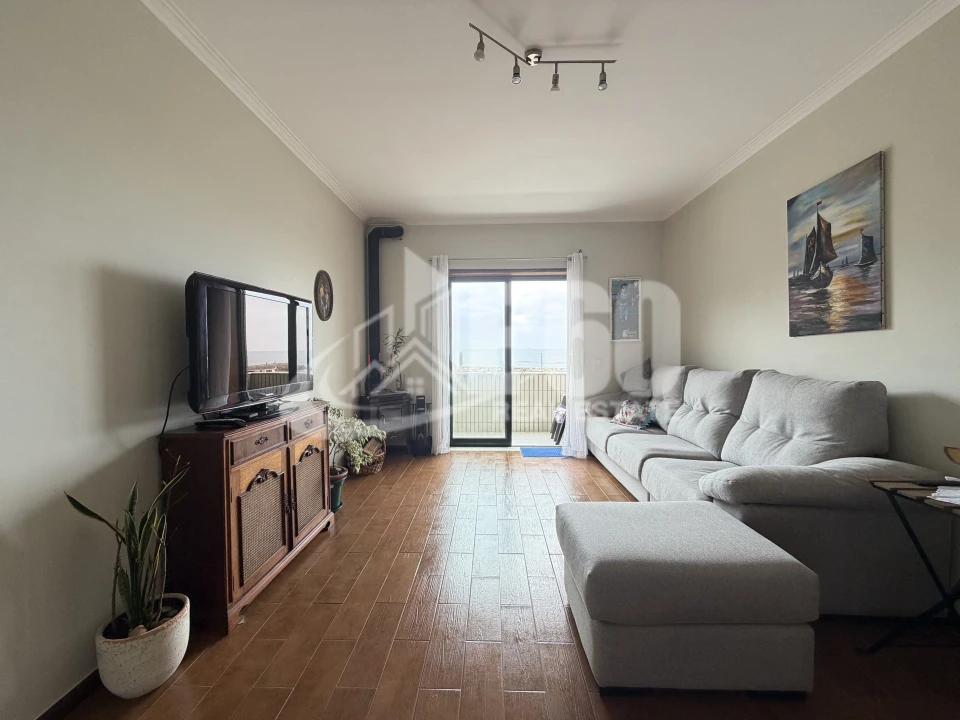 Apartamento T2 para Venda em Esmoriz Foto 3