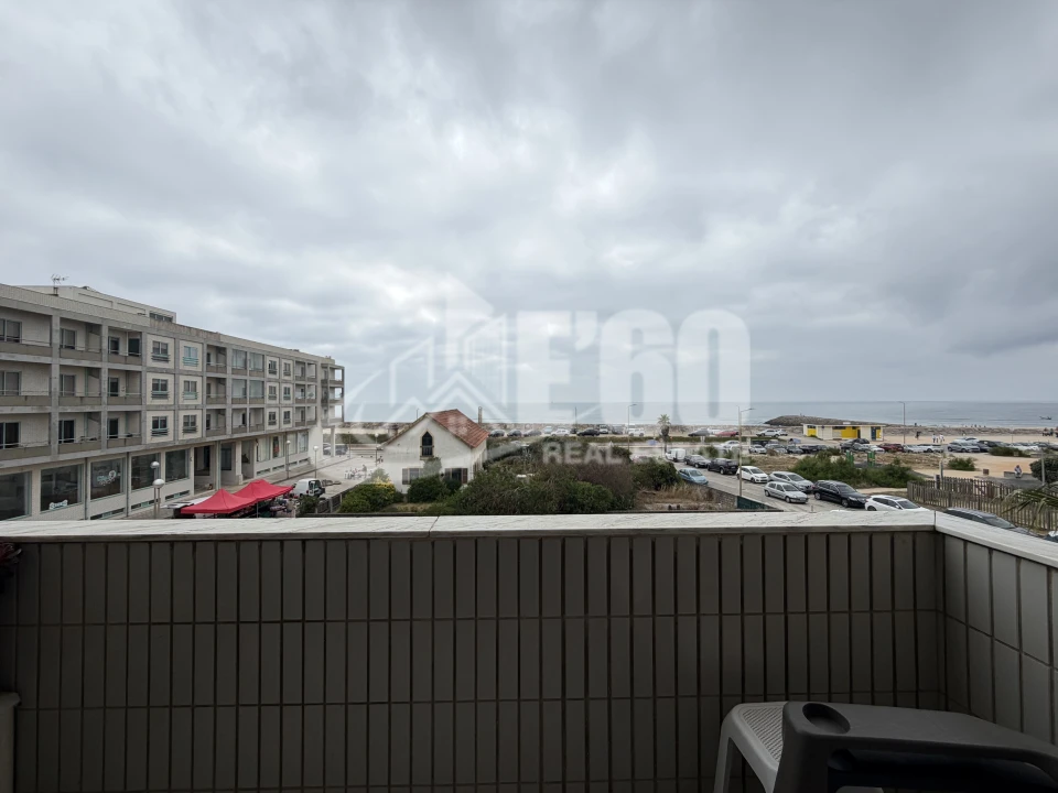 Apartamento T2 para Venda em Esmoriz Foto 1