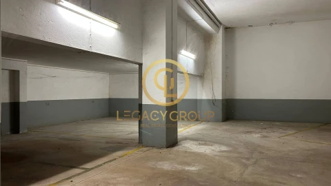 Garagem para Venda em Lagoa e Carvoeiro