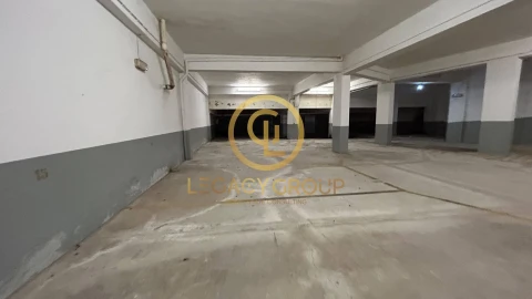 Garagem para Venda em Lagoa e Carvoeiro