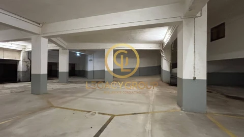 Garagem para Venda em Lagoa e Carvoeiro