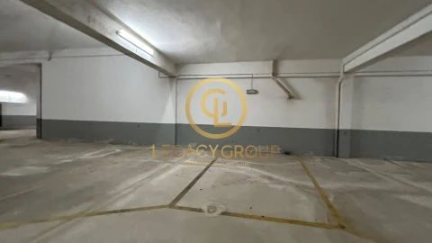 Garagem para Venda em Lagoa e Carvoeiro