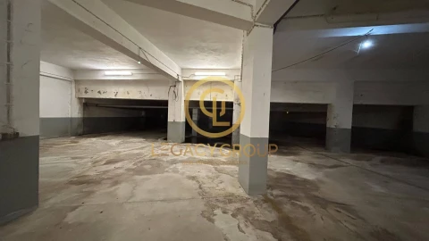 Garagem para Venda em Lagoa e Carvoeiro