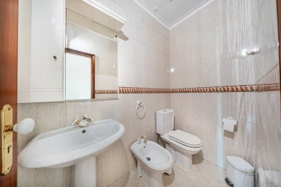Apartamento T3 para Venda em Vila Verde e Barbudo