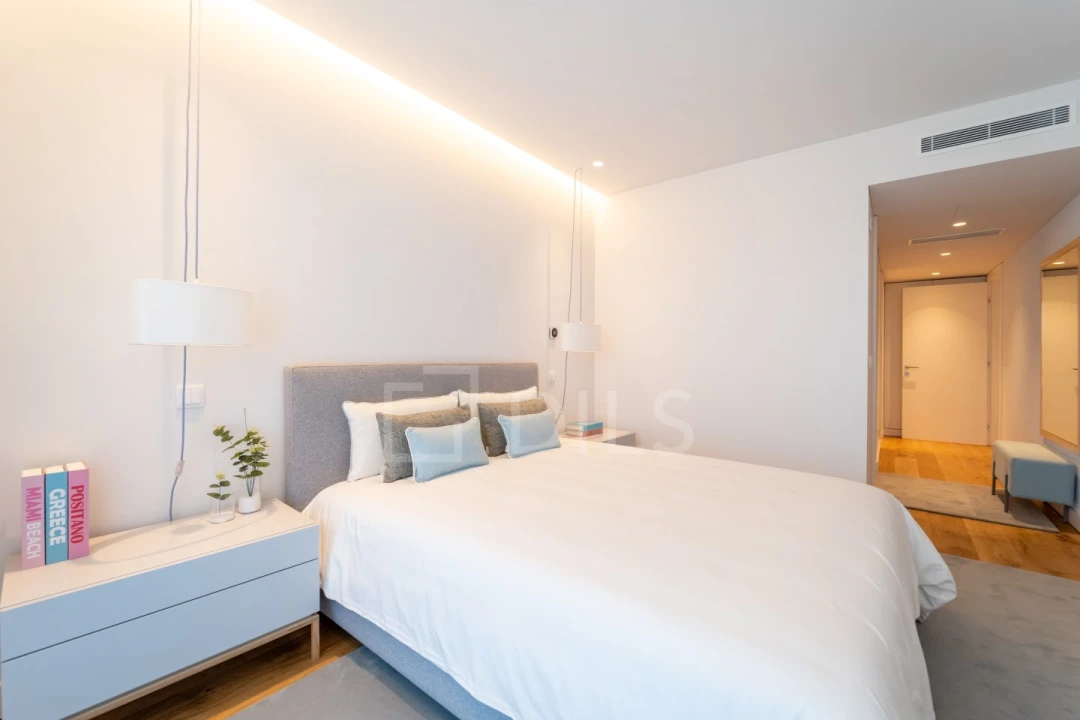 Apartamento T5 para Venda em Canidelo Foto 12