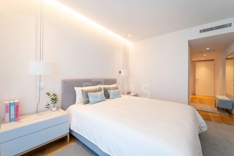 Apartamento T5 para Venda em Canidelo Foto 12
