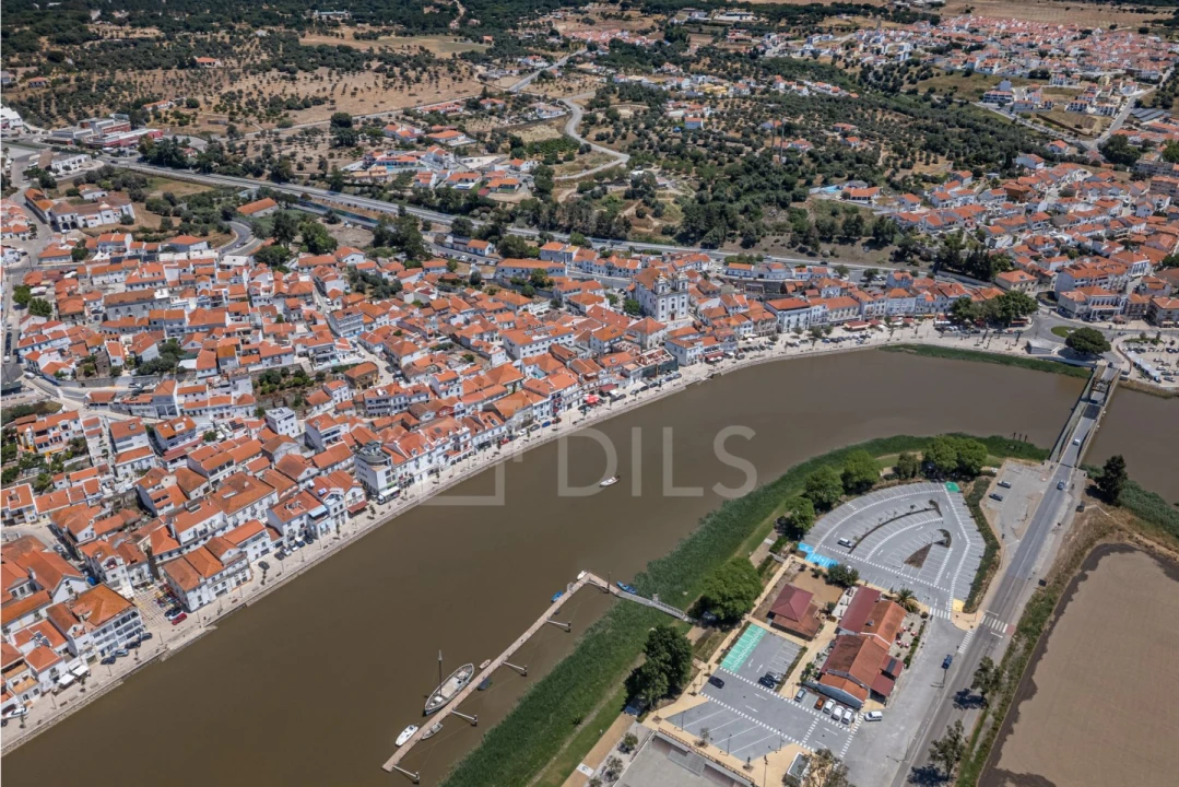 Moradia T2 para Venda em Santa Maria do Castelo e Santiago e Santa Susana Foto 25